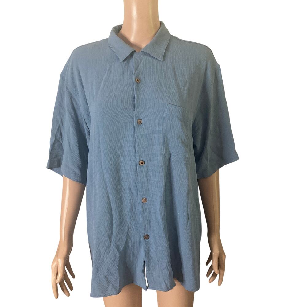 Vintage Silk Circa 1969 Mens Medium Blue 100% Silk Textured Camp Shirt